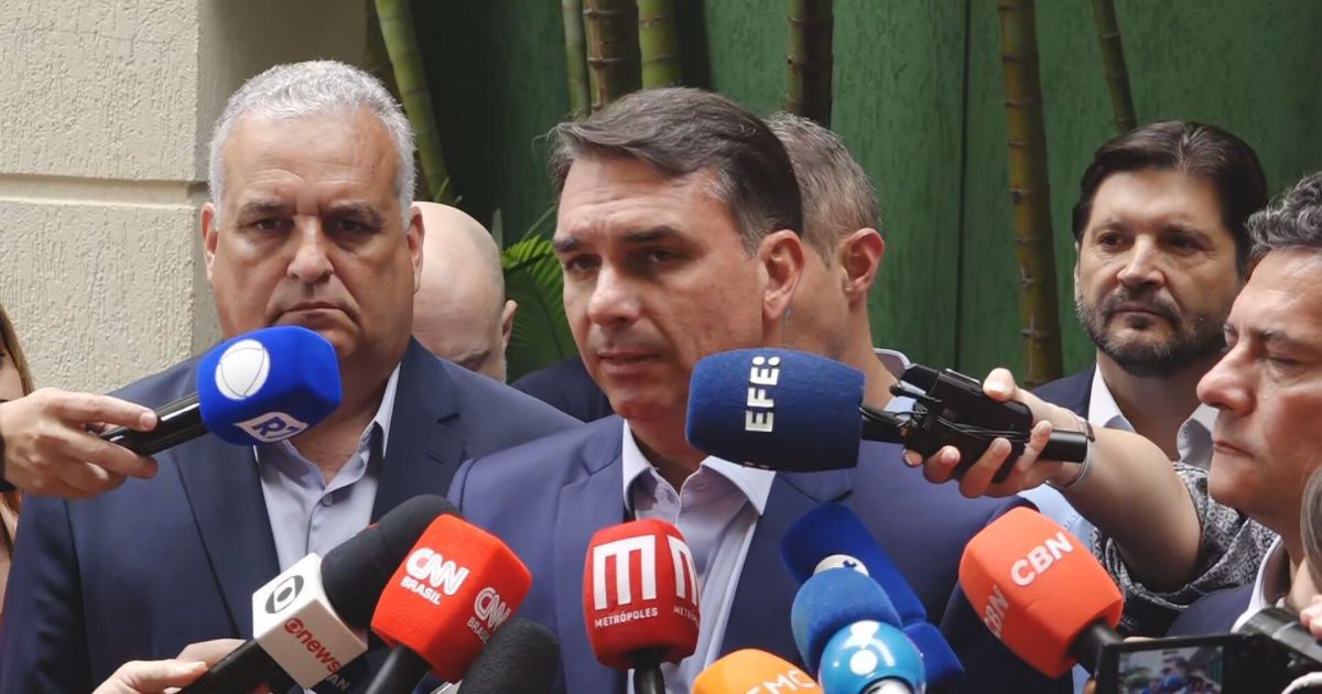 Flávio Bolsonaro propõe criação de Ministério da Segurança Pública no Brasil
