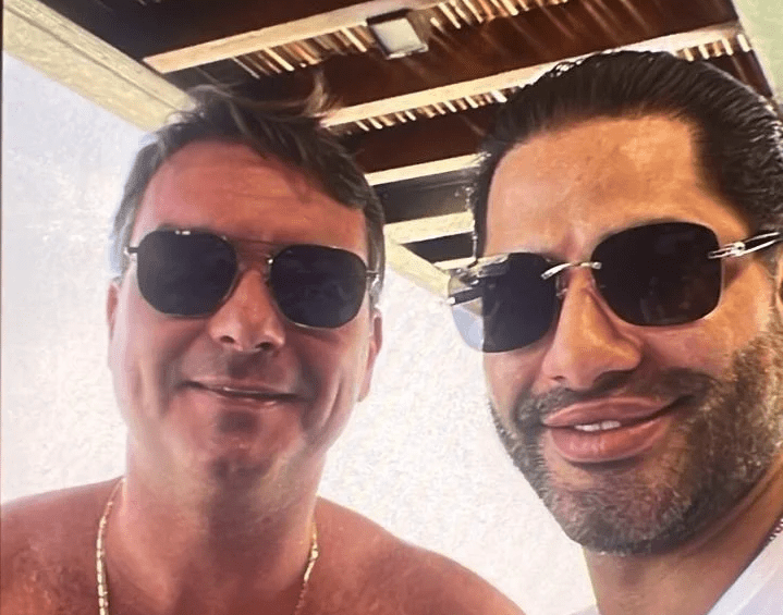 Flávio Bolsonaro nega vínculo com "Sicário" após divulgação de foto
