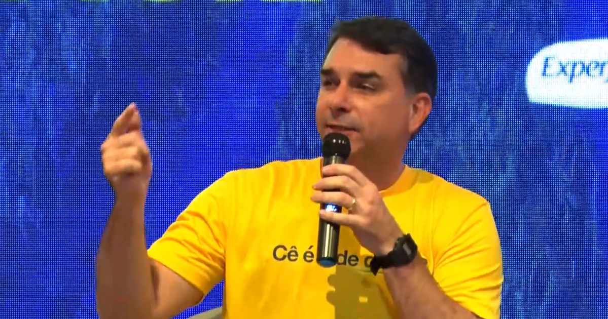 Flávio Bolsonaro ameaça PCC e CV com prisão ou expulsão caso seja eleito em 2027