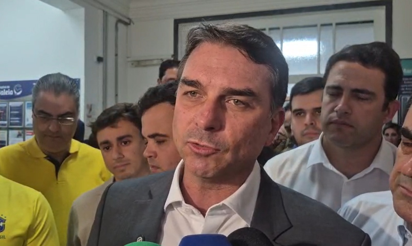 Flávio Bolsonaro aciona STF contra Lula por fala de "traidor"