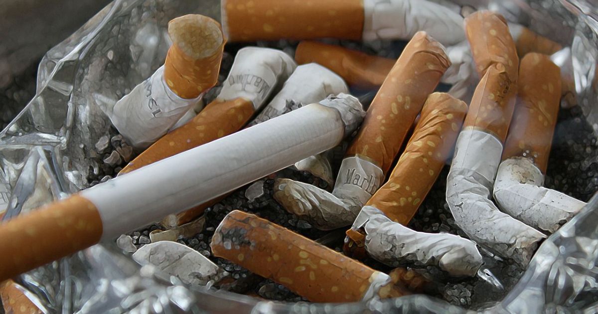 Governo sobe IPI e preço mínimo do cigarro