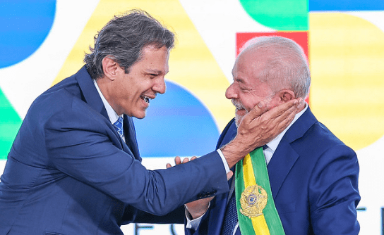 Fernando Haddad afirma que Lula é pragmático ao reagir a declaração de que não é esquerdista