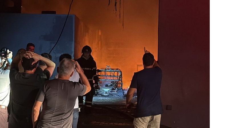 Incêndio devasta oficina de UTV em Parnamirim; proprietário resgata veículos