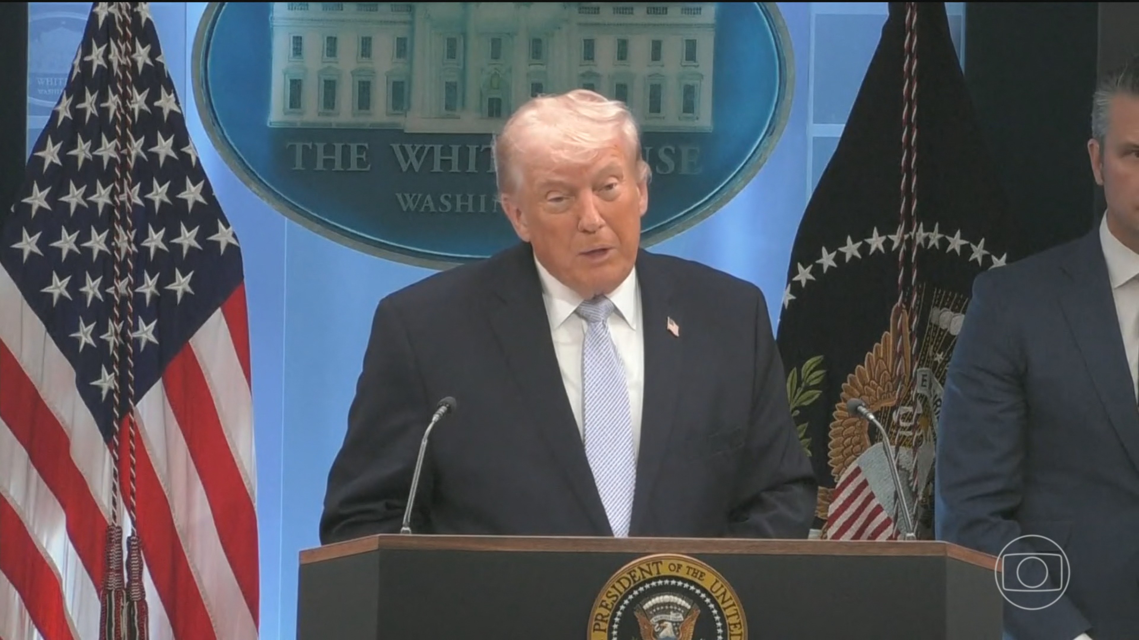 Irã corta comunicação com EUA após ultimato de Trump