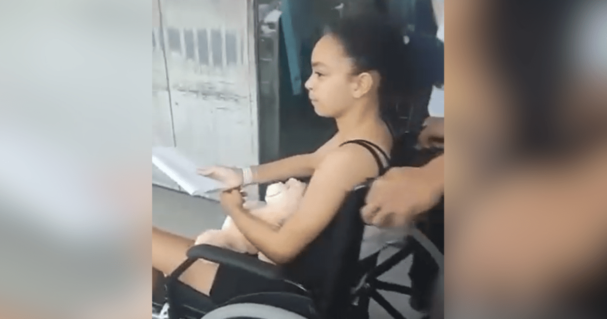 Jovem recebe alta hospitalar após ataque de tubarão em Recife