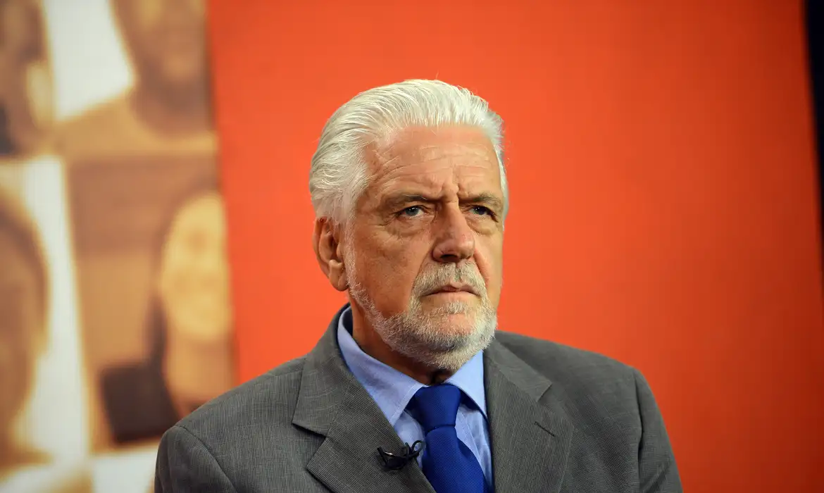 Jaques Wagner, líder do governo Lula no Senado, é alvo de operação da PF no Caso Master