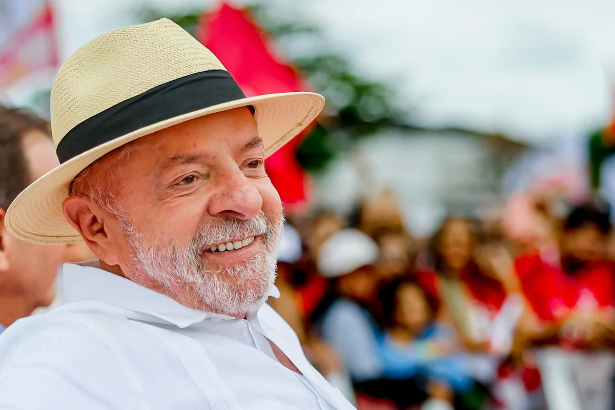 Lula celebra avanço da PEC do fim da Escala 6x1