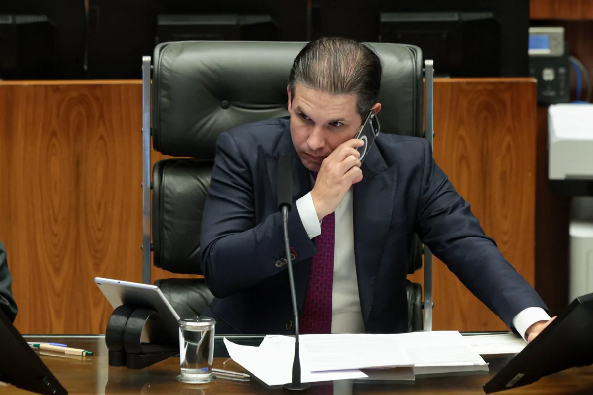 Lula liga para Hugo Motta e agradece apoio à reeleição