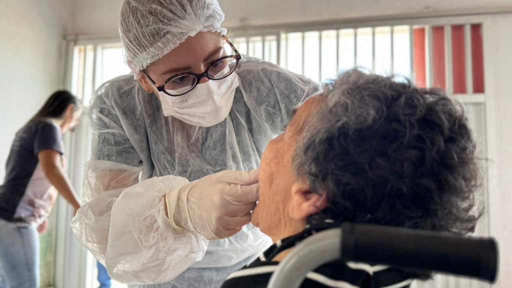 Macaíba reforça atendimento odontológico para acamados e idosos
