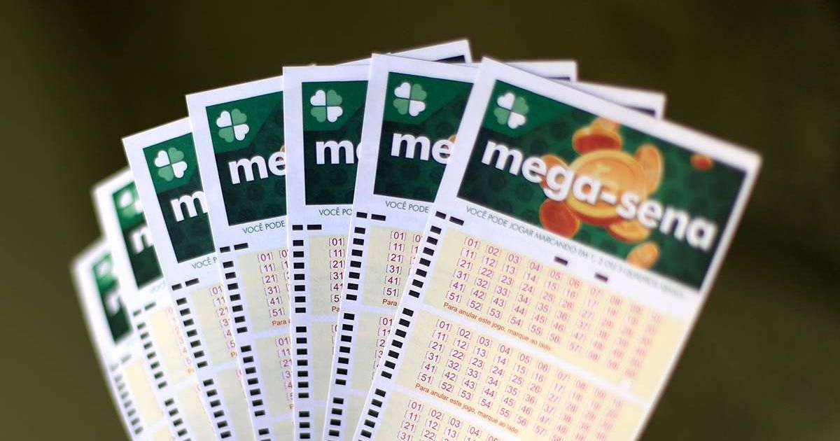 Mega-Sena acumulada sorteia prêmio de R$ 135 milhões nesta terça-feira