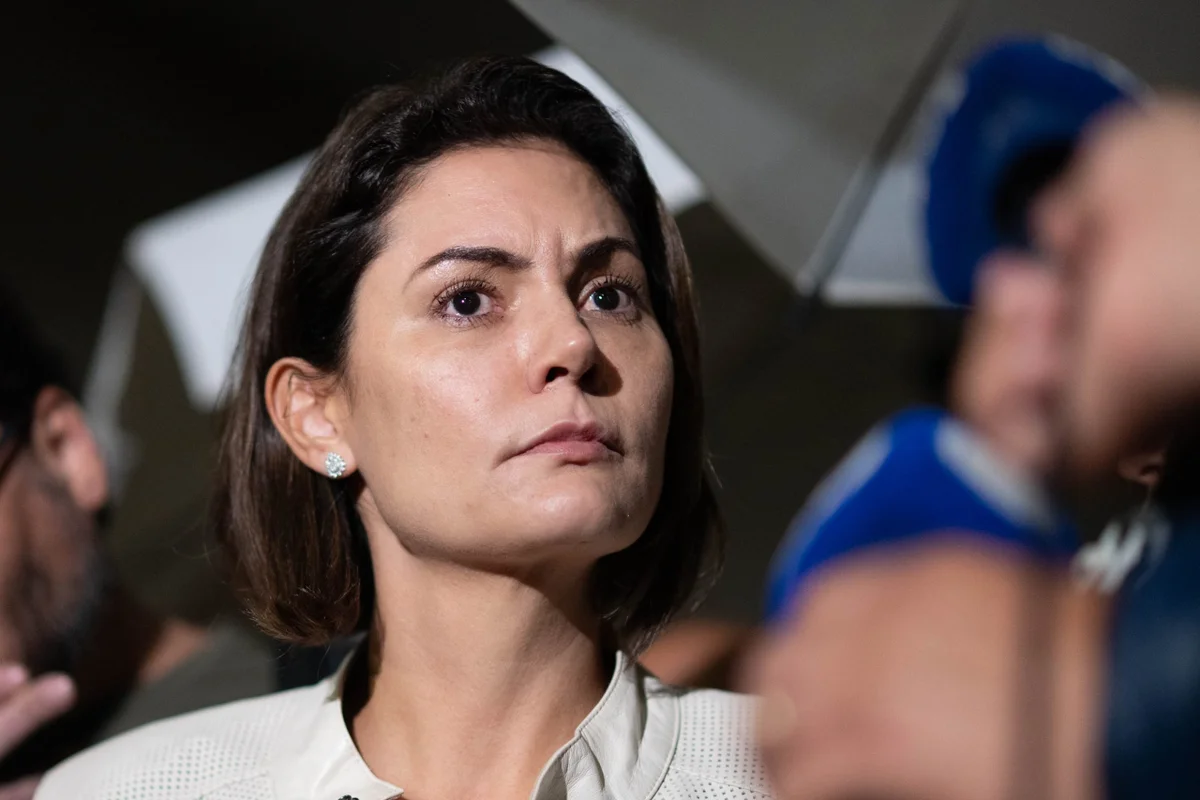 Michelle Bolsonaro critica a direita do Ceará por aliança com Ciro