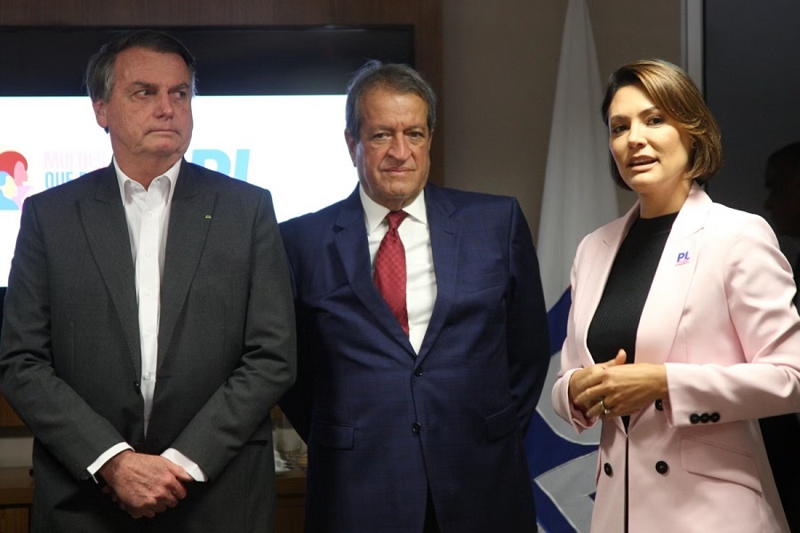 Valdemar indica que Michelle Bolsonaro consultará Jair antes de definir candidatura ao Senado