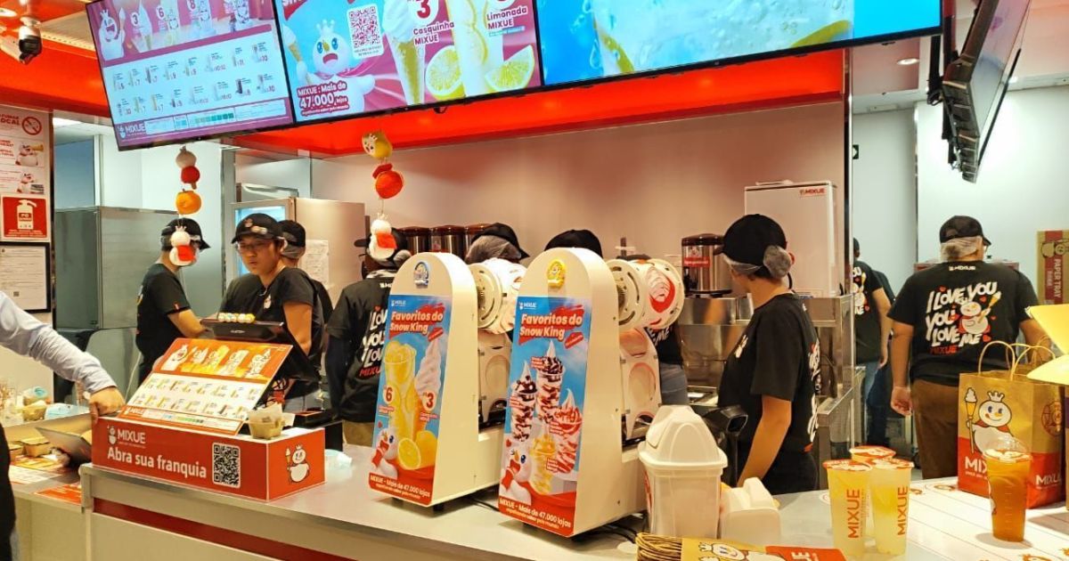 Mixue, a gigante chinesa de sorvetes e chás, desembarca no Brasil com ambiciosa meta de 1.000 lojas e promessa de 25 mil empregos.