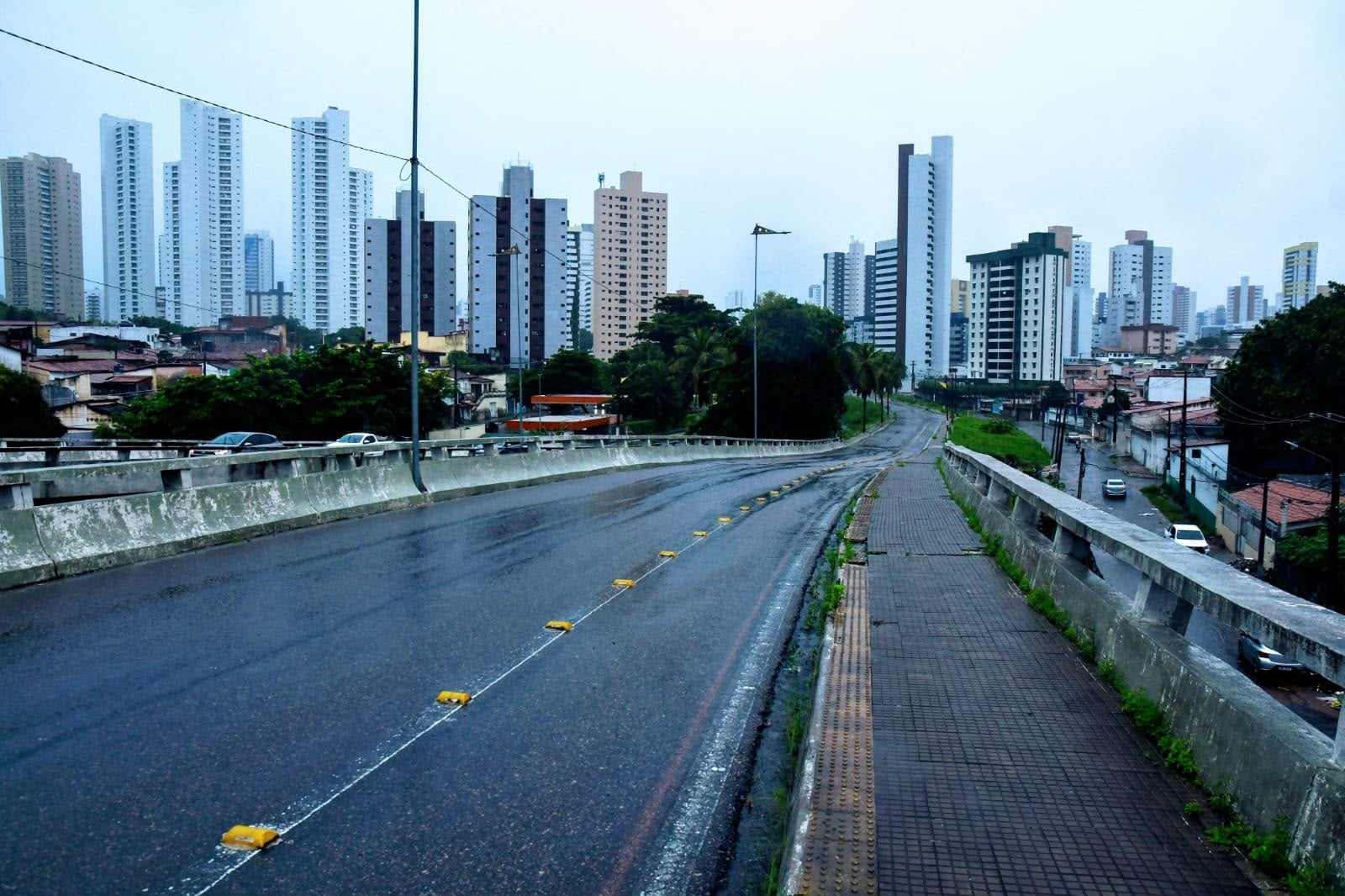 Natal mantém Alerta Amarelo para chuvas intensas e riscos hidrológicos