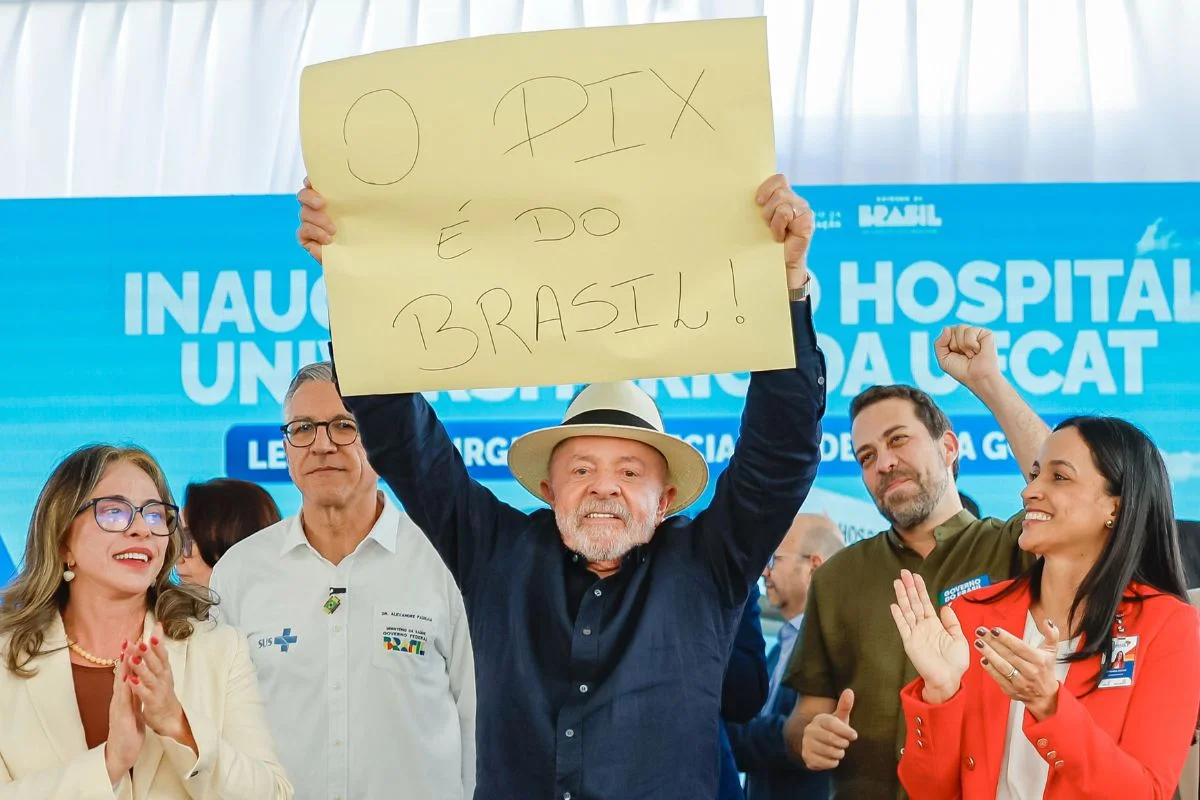Lula defende soberania do Pix após anúncio de tarifas pelos EUA