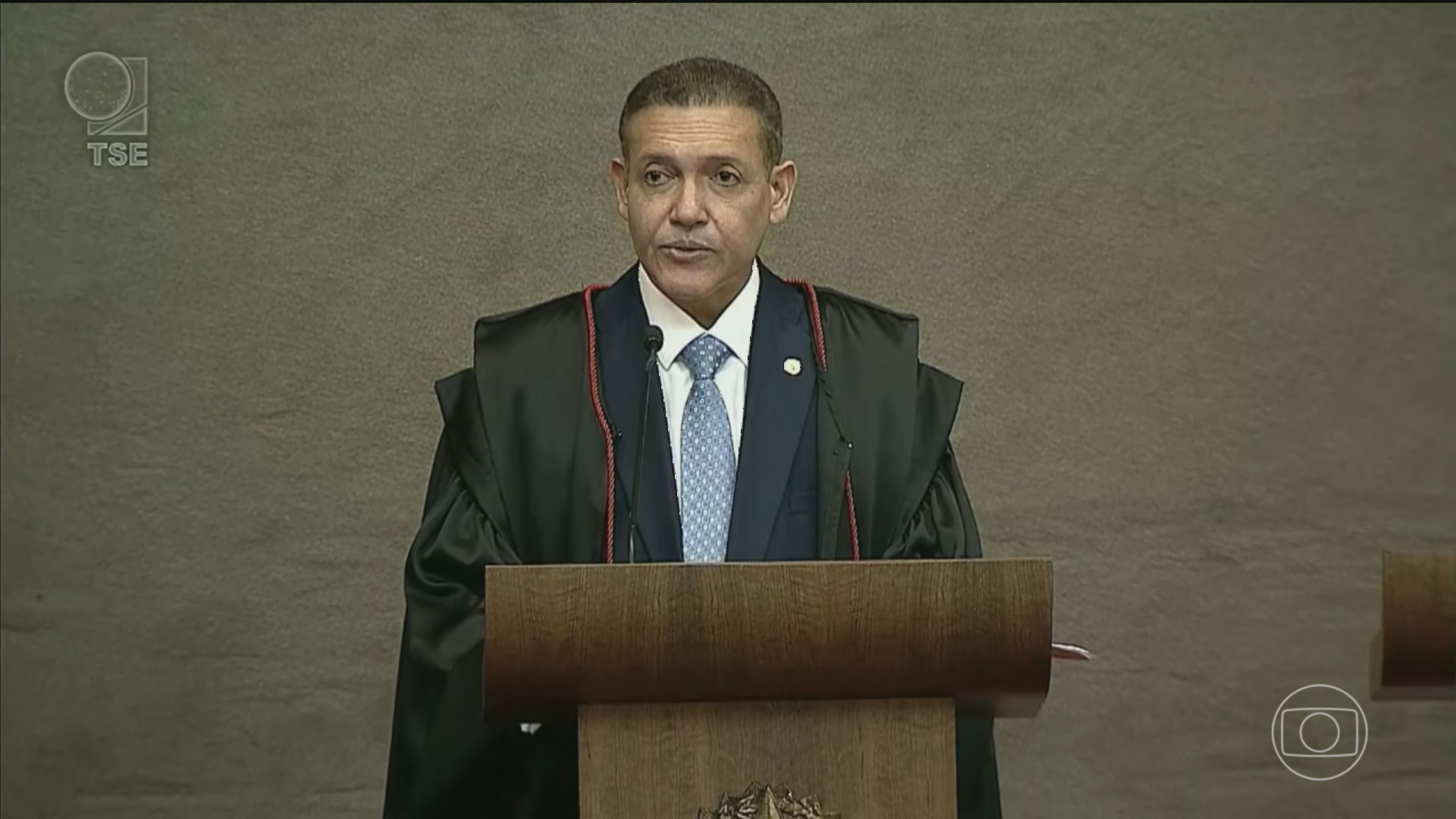 Nunes Marques assume TSE e defende voto livre
