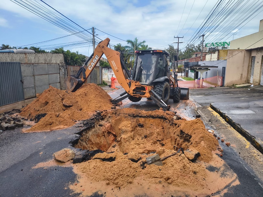 Obra interdita trecho da Rua João XXIII e altera linha de ônibus em Petrópolis