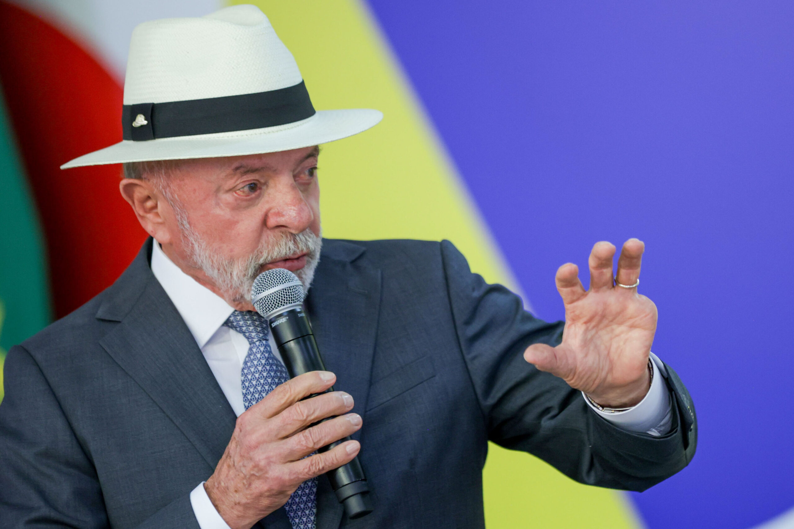 Lula celebra megaoperação da Polícia Federal em 16 estados