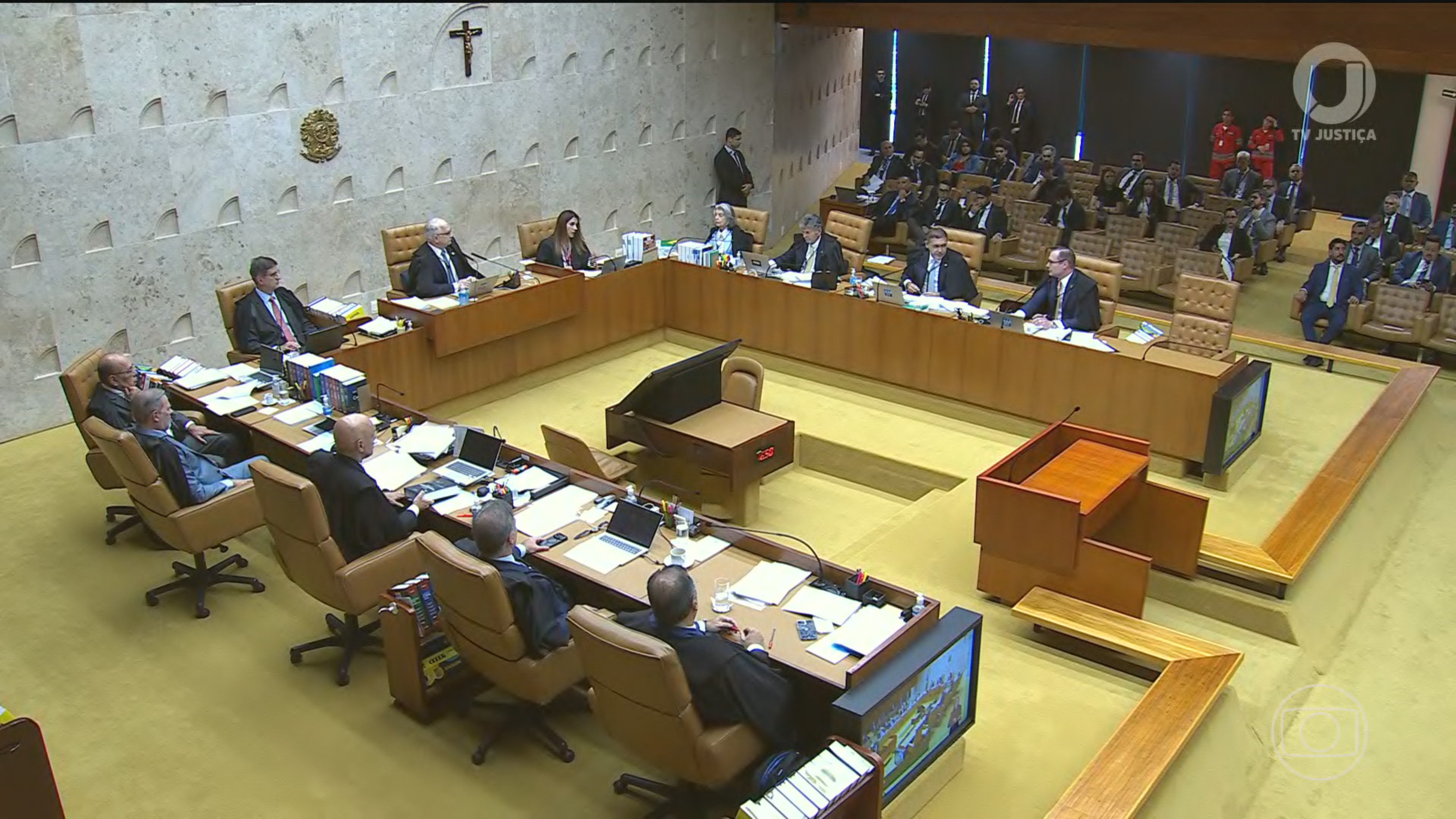 Supremo Decide: Congresso Define Futuro da CPMI do INSS