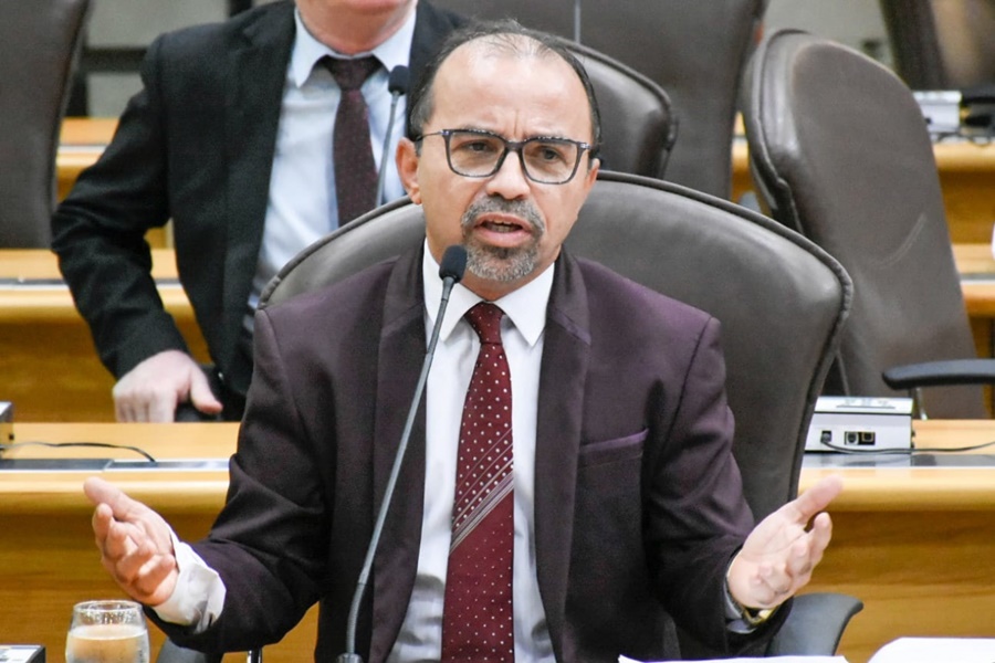 Presidente do PSOL afirma que não há conversas com PT e confirma nomes para o Senado