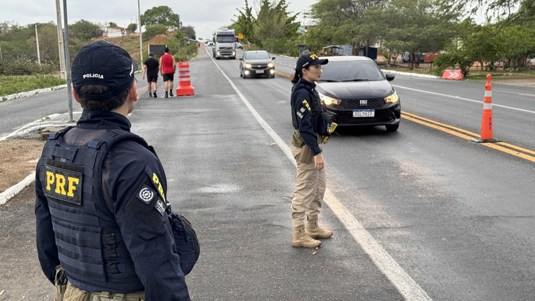 PRF intensifica fiscalização no RN para feriado de Tiradentes
