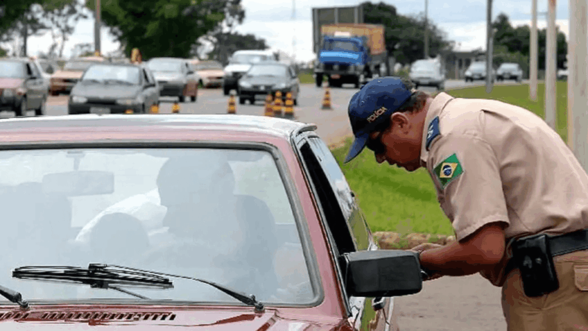 Senado discute fim de multas antigas para novos donos de carro usado