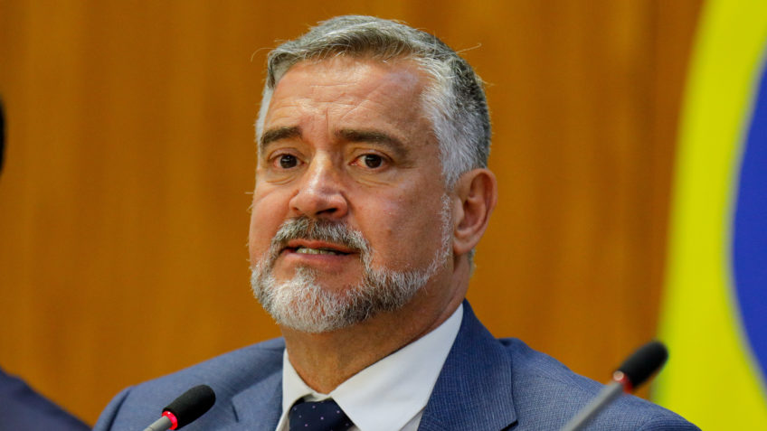 PT Cobra PF e STF por Corrupção no INSS Após Rejeição de Relatório
