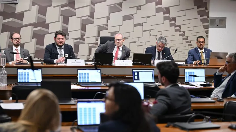 CPI pede indiciamento de ministros do STF e PGR