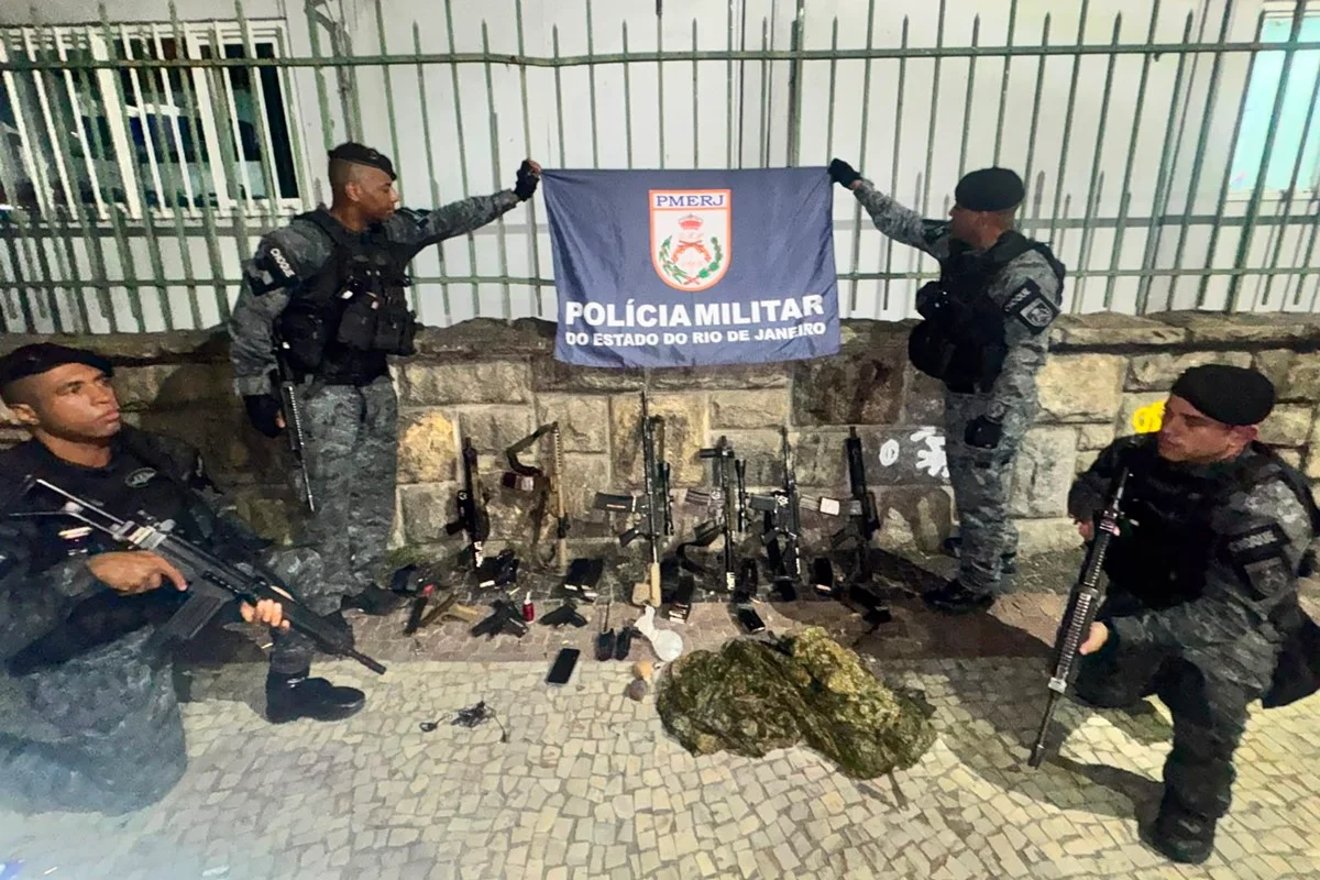 Perseguição policial no Rio termina com quatro mortos e dois feridos