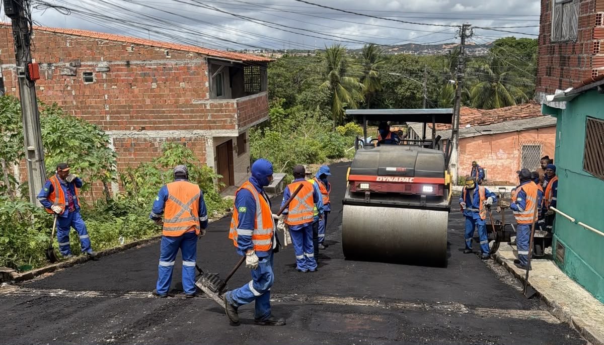 Prefeitura de Natal inicia pavimentação de trecho na Rua Alto da Bela Vista