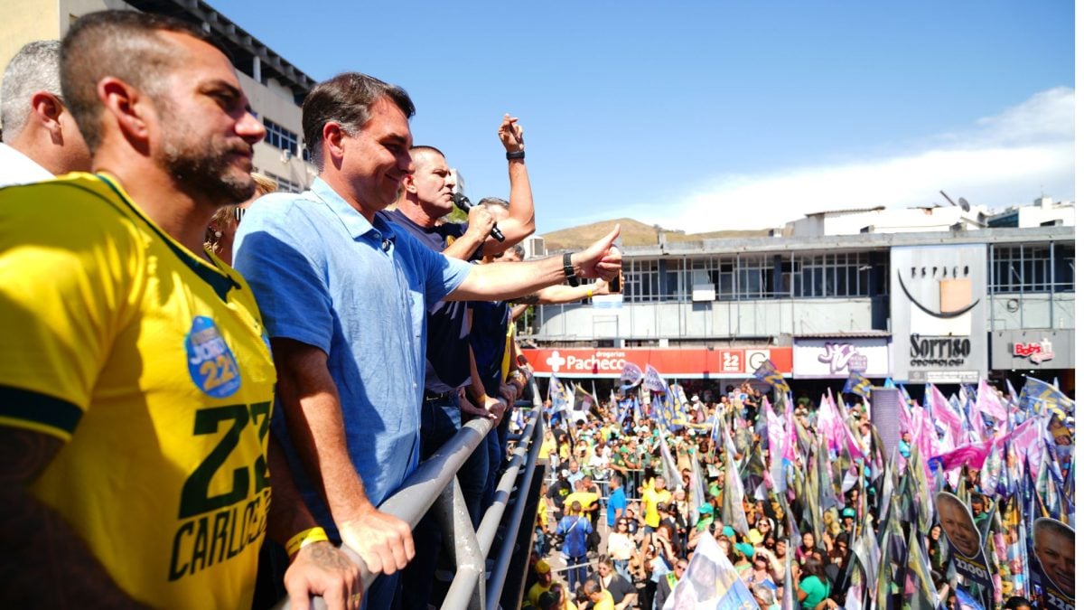 Flávio Bolsonaro atribui endividamento das famílias ao governo Lula