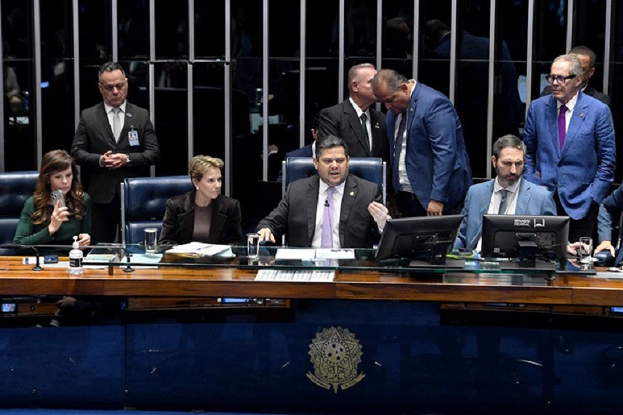 Senado aprova transferência automática de pensão alimentícia com Pix Pensão