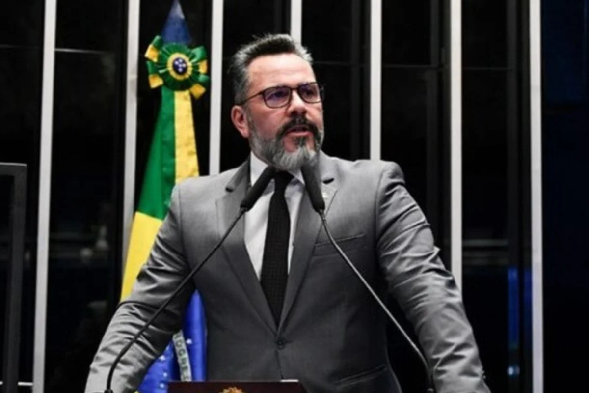 Senador gastou verba parlamentar de R$ 202,6 mil em posto de seu vice no Acre