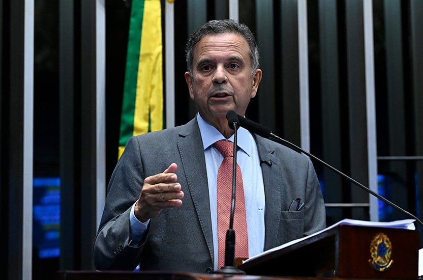 Senador Rogério Marinho pede proteção policial para vereador Cabo Deyvison após atentado em Mossoró