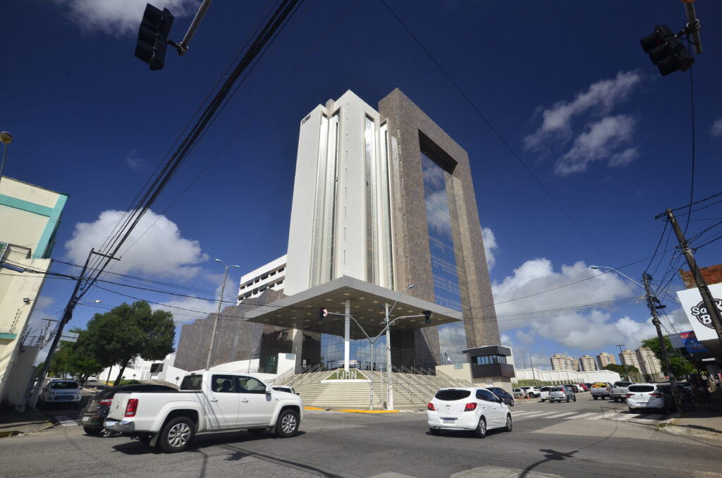 TJRN defende pagamentos acima do teto constitucional perante o STF