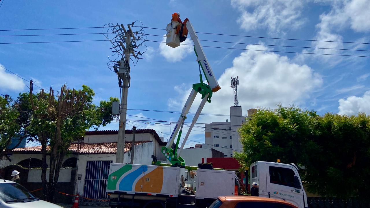 Nesta quinta-feira, Cosern interdita via e suspende energia na zona Norte de Natal