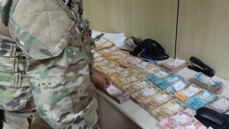 Polícia Rodoviária Federal prende três homens com R$ 1,5 milhão em drogas no RN