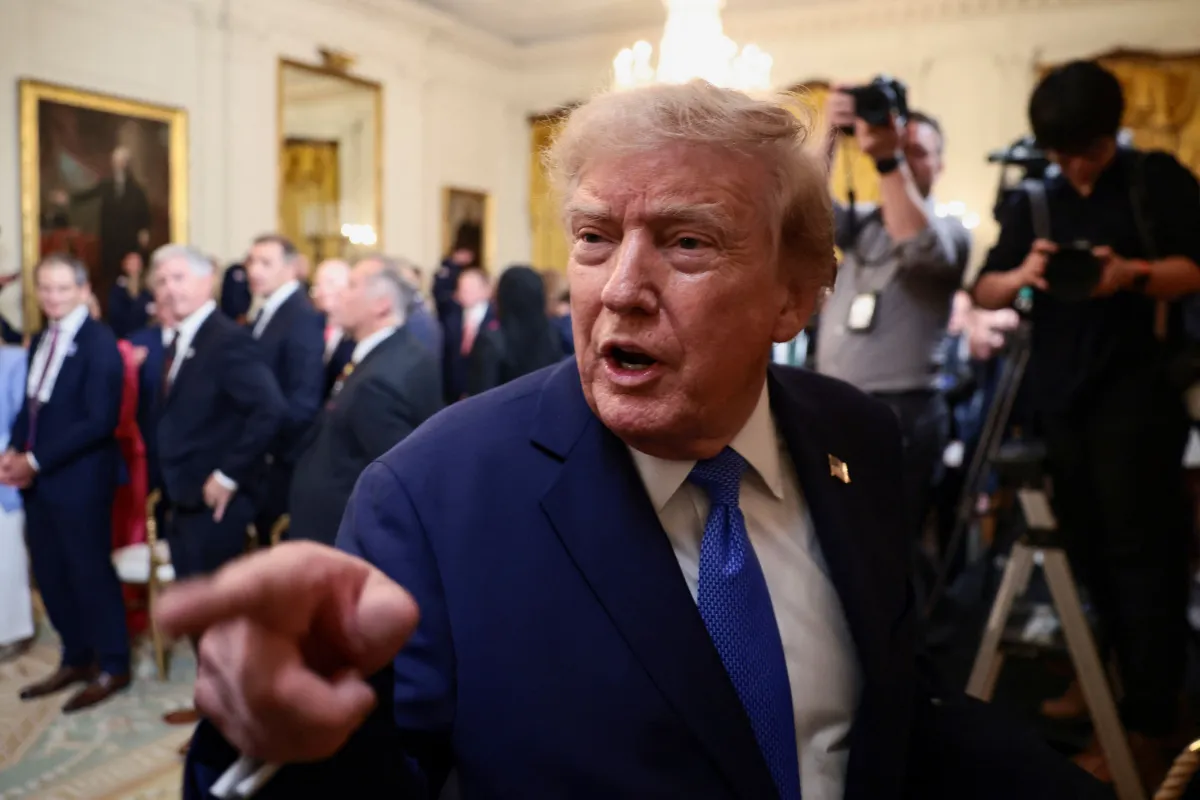 Donald Trump ameaça atacar por interferência no Estreito de Ormuz