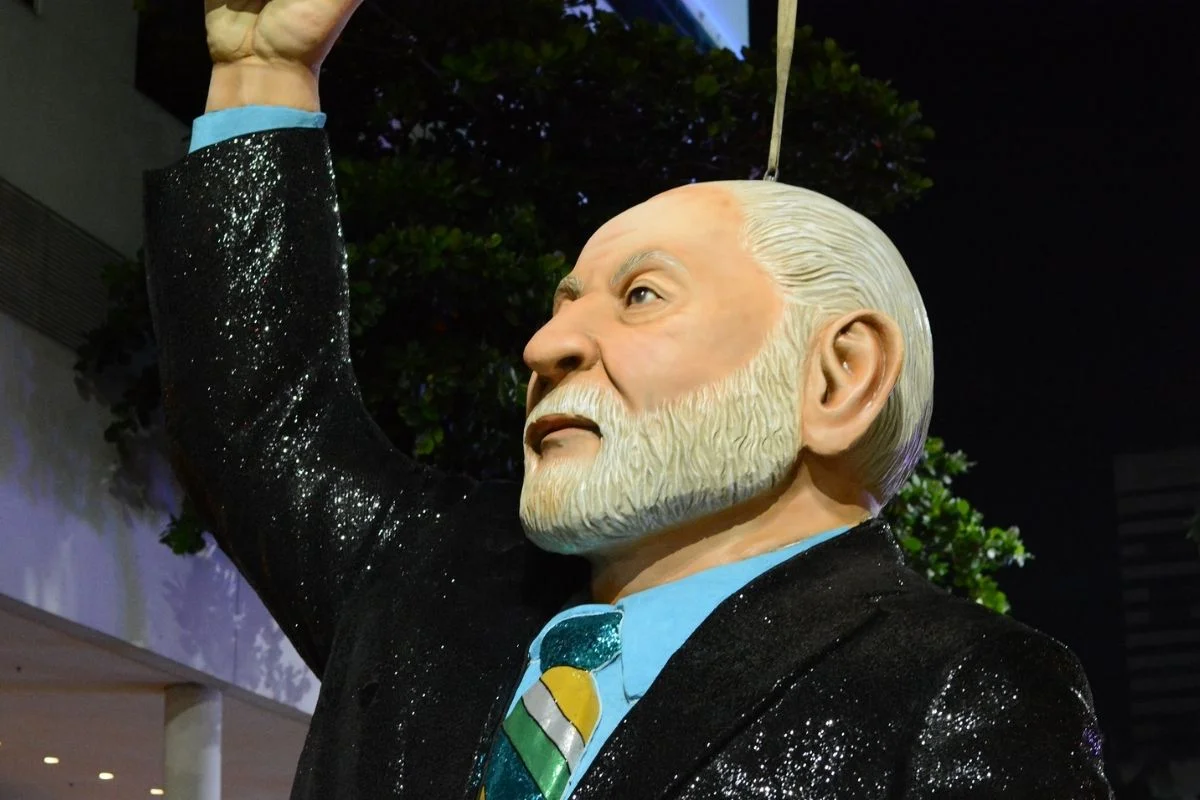 TSE admite ação contra Lula e Geraldo Alckmin por abuso em desfile de Carnaval