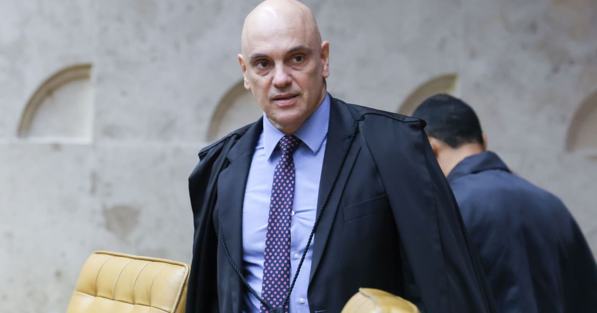 Interferência: decisão de Moraes sobre IA de Bolsonaro gera crise entre STF e TSE