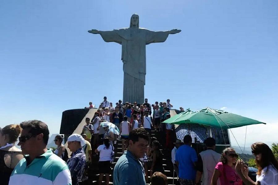 Turismo internacional movimenta US$ 5,6 bilhões no Brasil em 2026