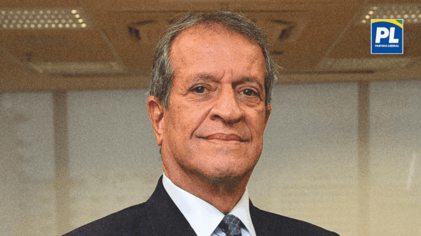 Valdemar Costa Neto avalia viabilidade de Michelle Bolsonaro como vice-presidente