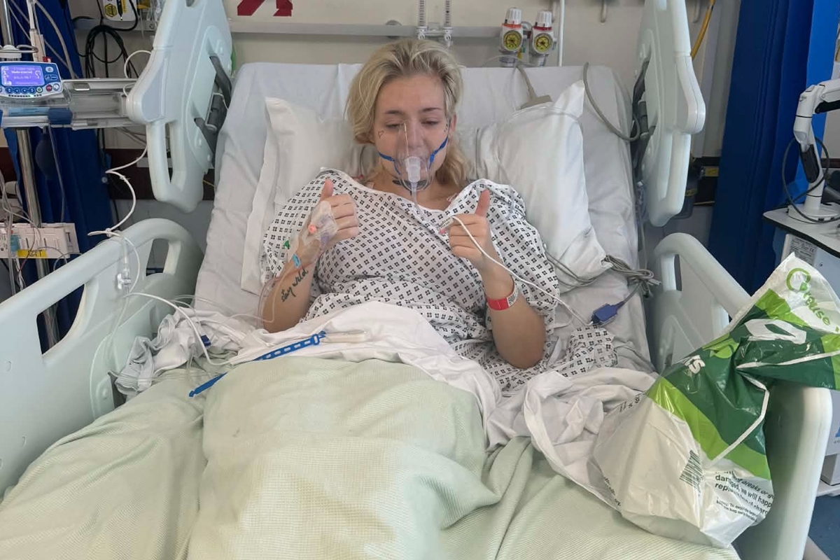Usuário de vape: câncer de pulmão retorna em Kayley Boda, aos 22 anos