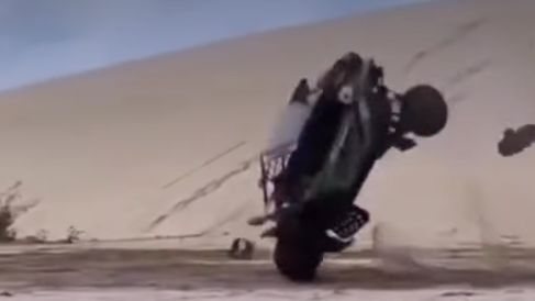 Vídeo: piloto e navegador "voam" nas dunas e  sofrem acidente grave no Rally RN 1500