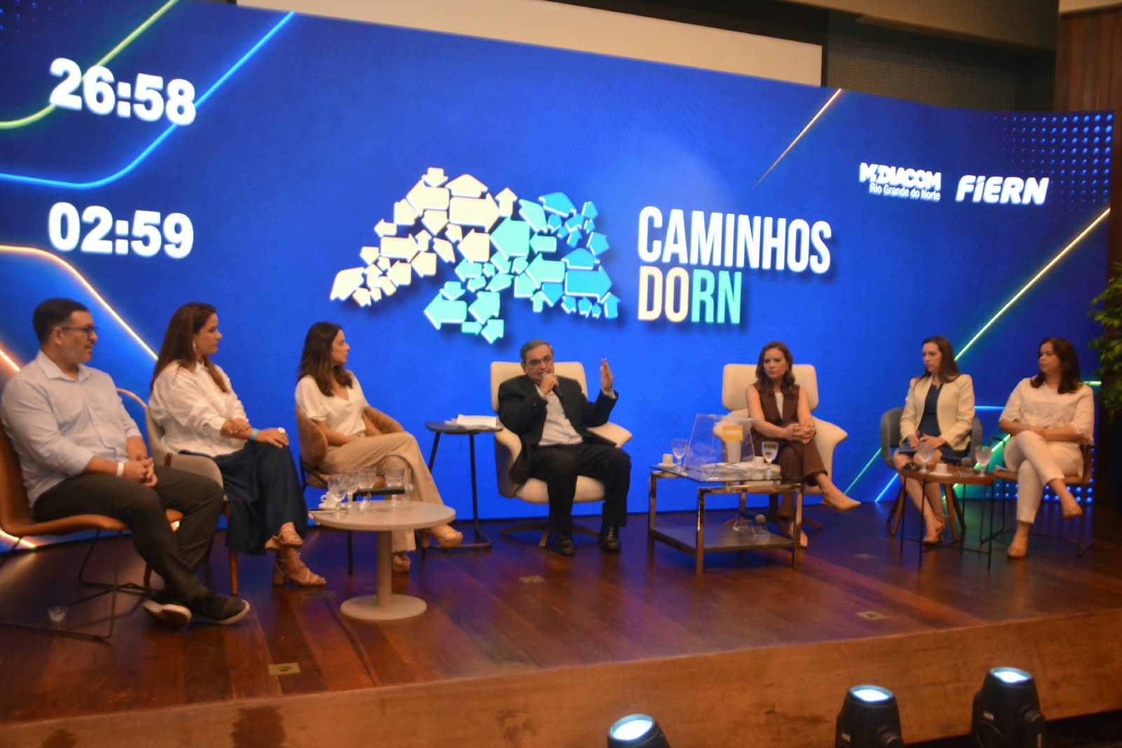 Álvaro Dias defende pacto para equilibrar contas do Estado em sabatina