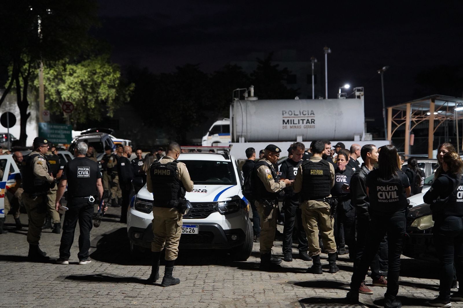 Polícia Civil prende 11 em operação contra organização criminosa em Governador Valadares