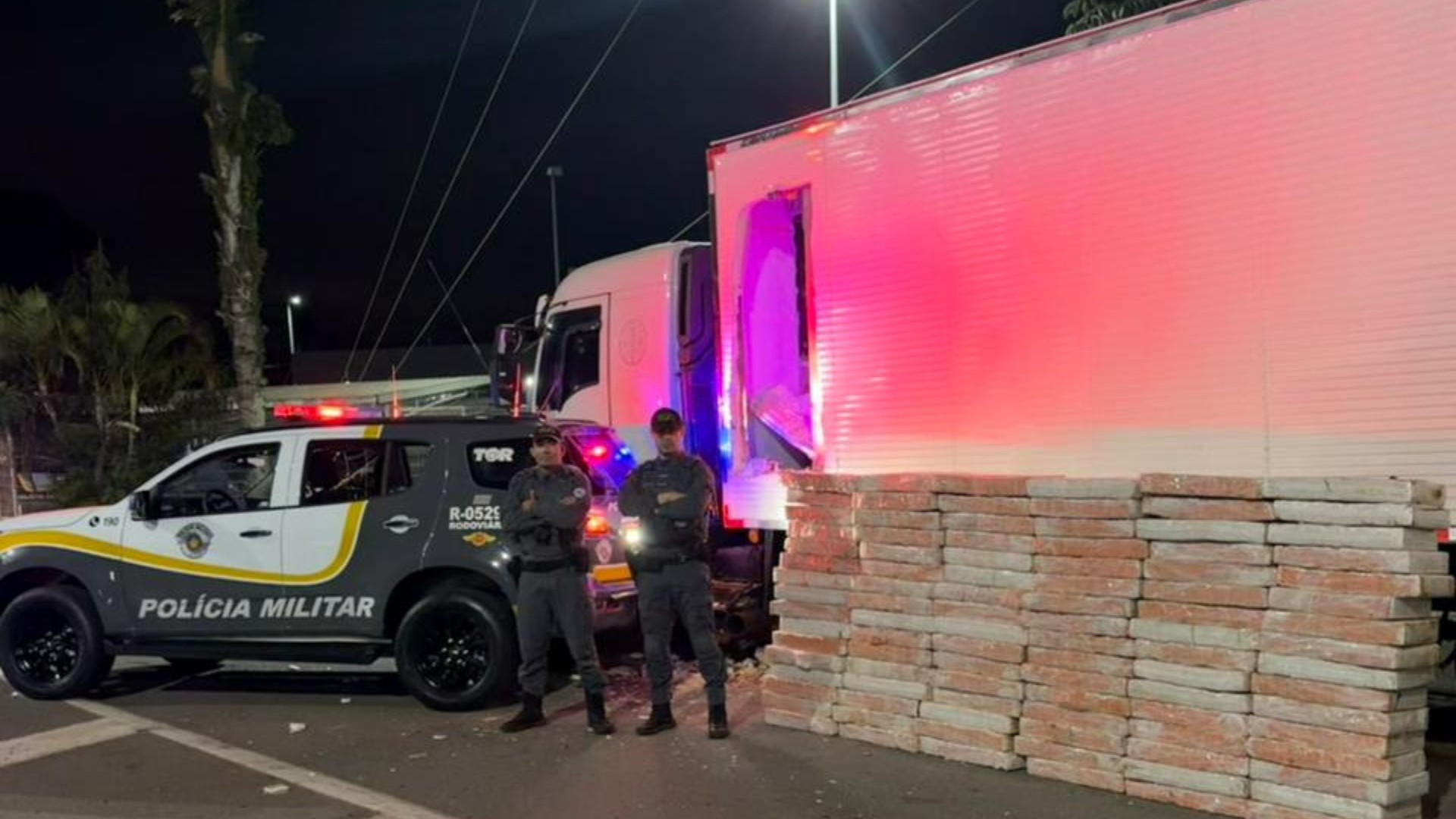 PMESP apreende 1,5 tonelada de maconha em Angatuba