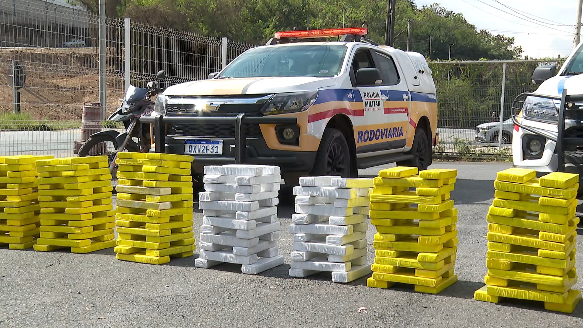 Suspeito é preso após abandonar 300 kg de maconha e fugir pelo Rio das Velhas em Sabará