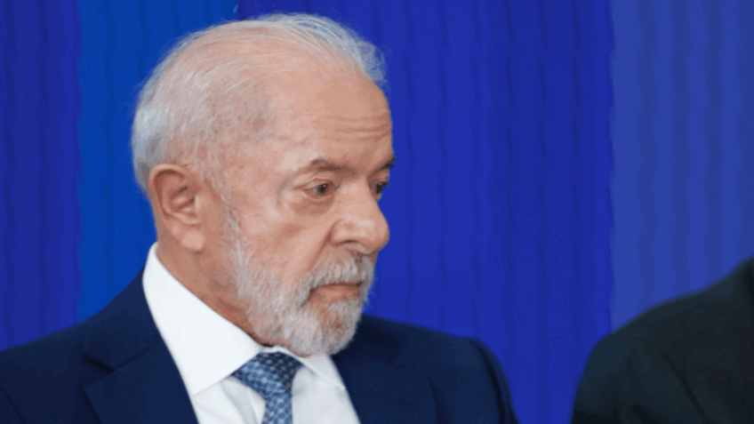 Brasileiros mantêm desaprovação ao trabalho de Lula