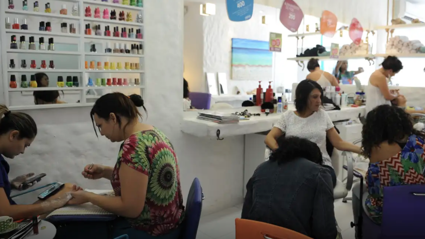 59% das pequenas empresas veem produtividade como benefício da IA, aponta Serasa Experian